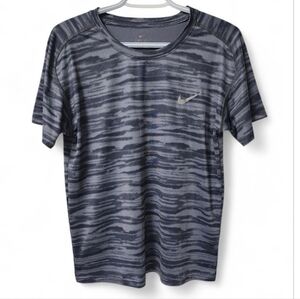 "Like New" Nike Dri-Fit Fitted Shirt